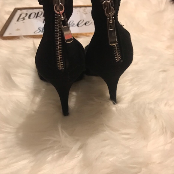 🔥Bakers ✨Black Sparkly studded cut out booties✨🔥 - Picture 4 of 8